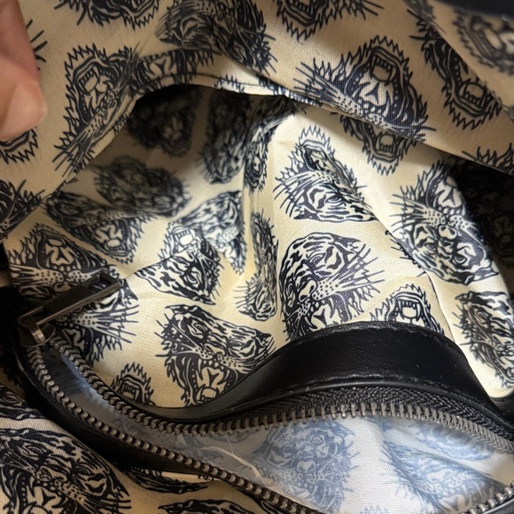 Ed Hardy Black Shoulder Bag with Heart Motif - Picture 8 of 8